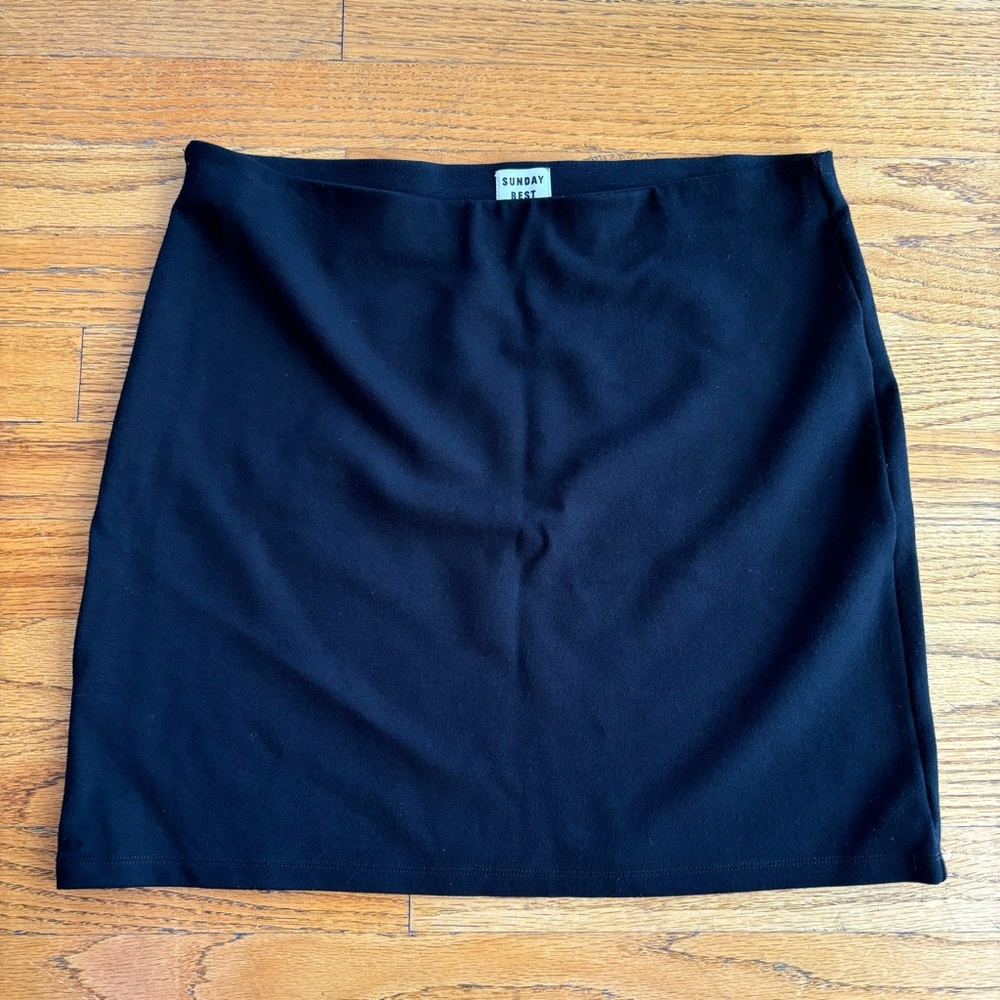aritzia black mini skirt